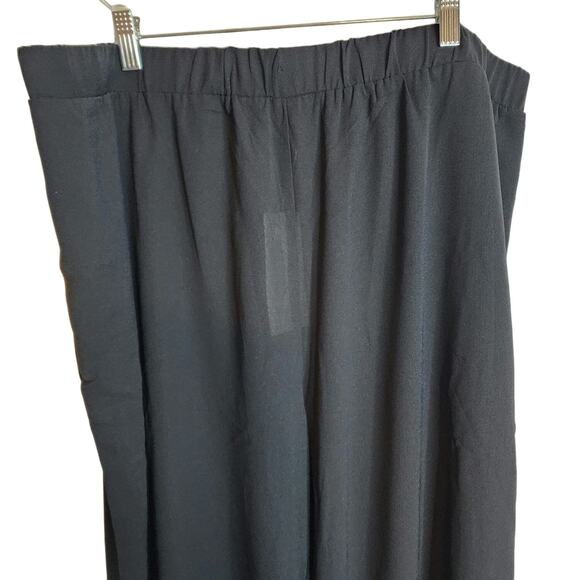 BloomChic Plain Pocket Laser Cut Pants, NWT, Size 26 - Picture 4 of 7